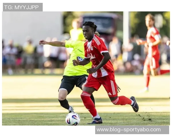 拜仁17岁小将因夜间管理违规被迫回归老东家引发热议 拜仁17岁小将因夜间管理违规被迫回归老东家引发热议