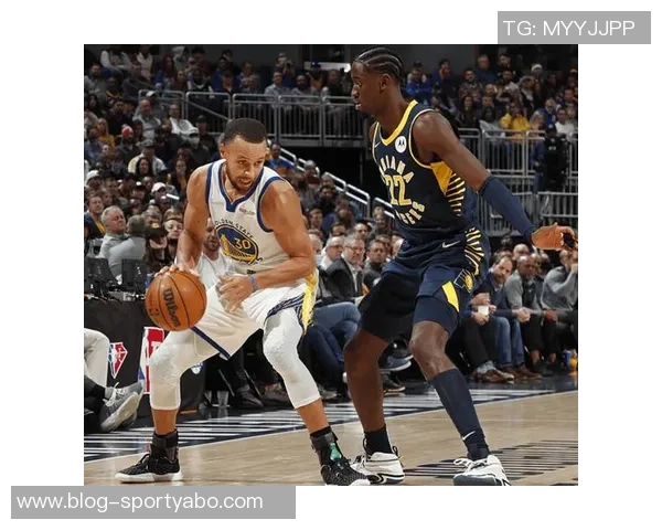 萨城对决库里拉文三分雨下19分4板2助1断展现全能表现