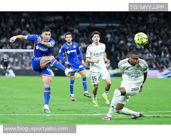 西甲射手榜更新姆巴佩领跑阿尔瓦雷斯紧随其后维尼修斯表现出色